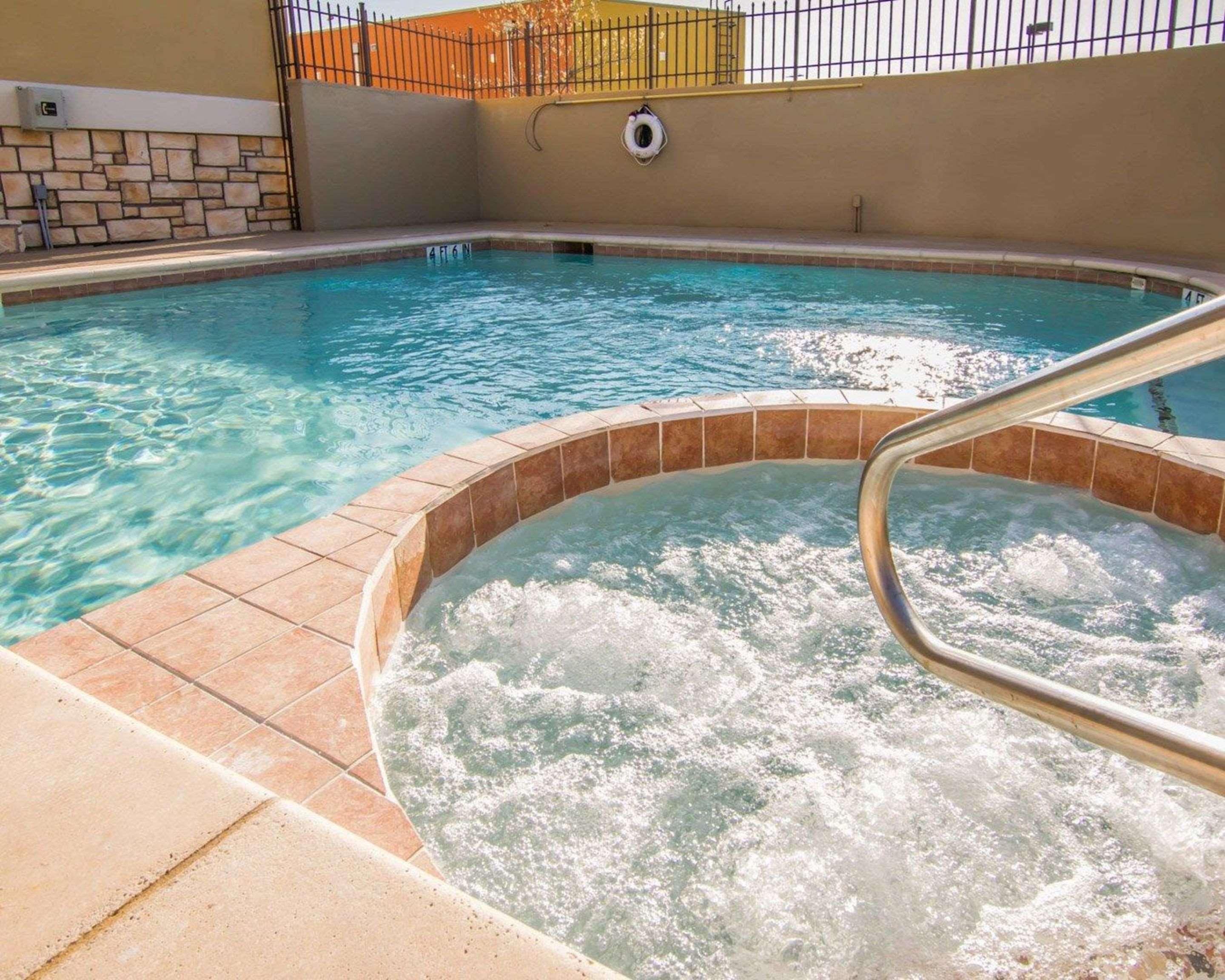 Comfort Suites West Dallas - Cockrell Hill Dış mekan fotoğraf
